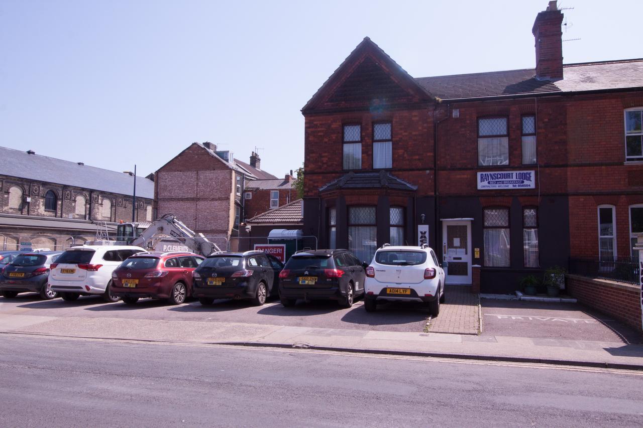 Raynscourt Lodge Great Yarmouth Exteriör bild