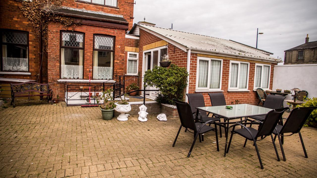 Raynscourt Lodge Great Yarmouth Exteriör bild